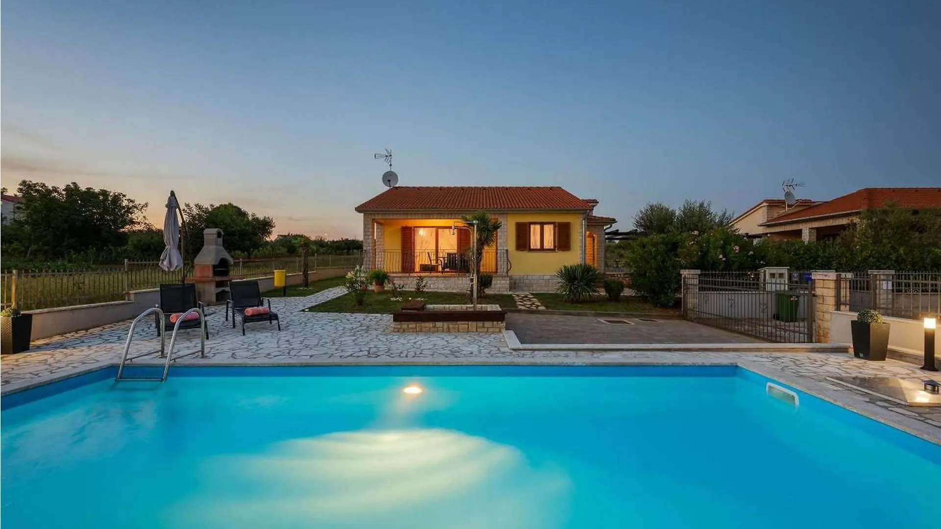 Villa Bali Kaštelir Ferienhaus